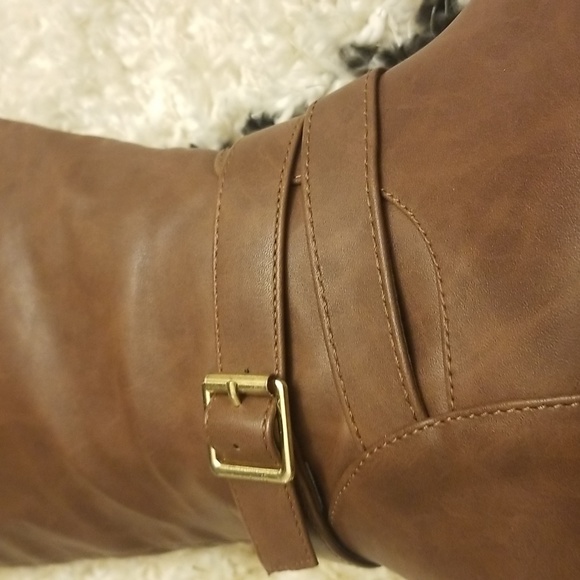 Boots - Picture 6 of 8